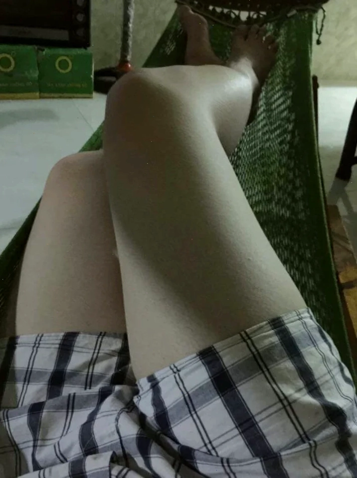 đùi con gái đẹp thu hút