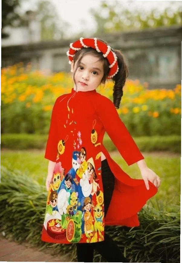em gái mặc áo dài thanh xuân