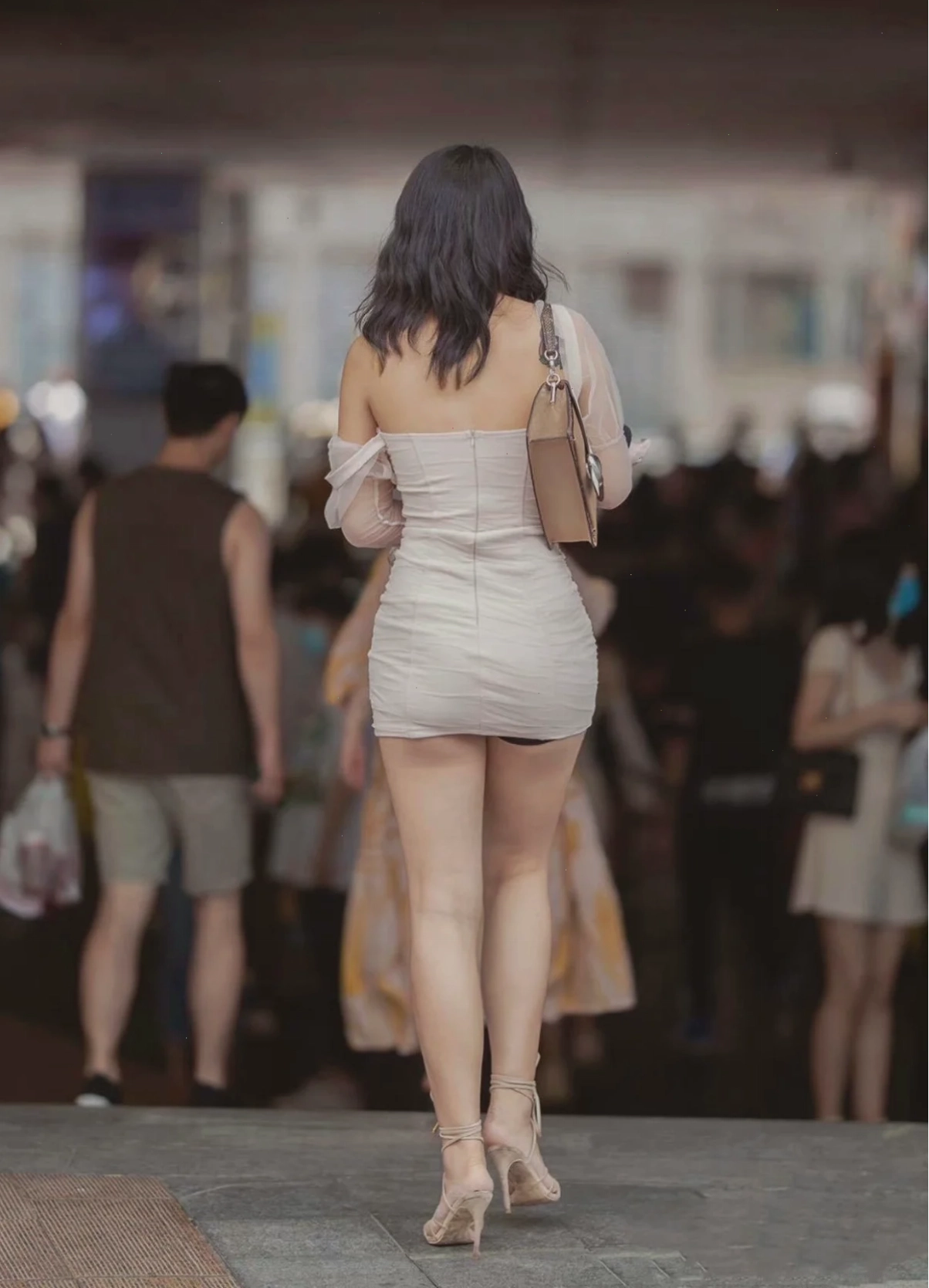 em gái mặc váy ngắn nụ em gái mặc váy ngắn nụ cười