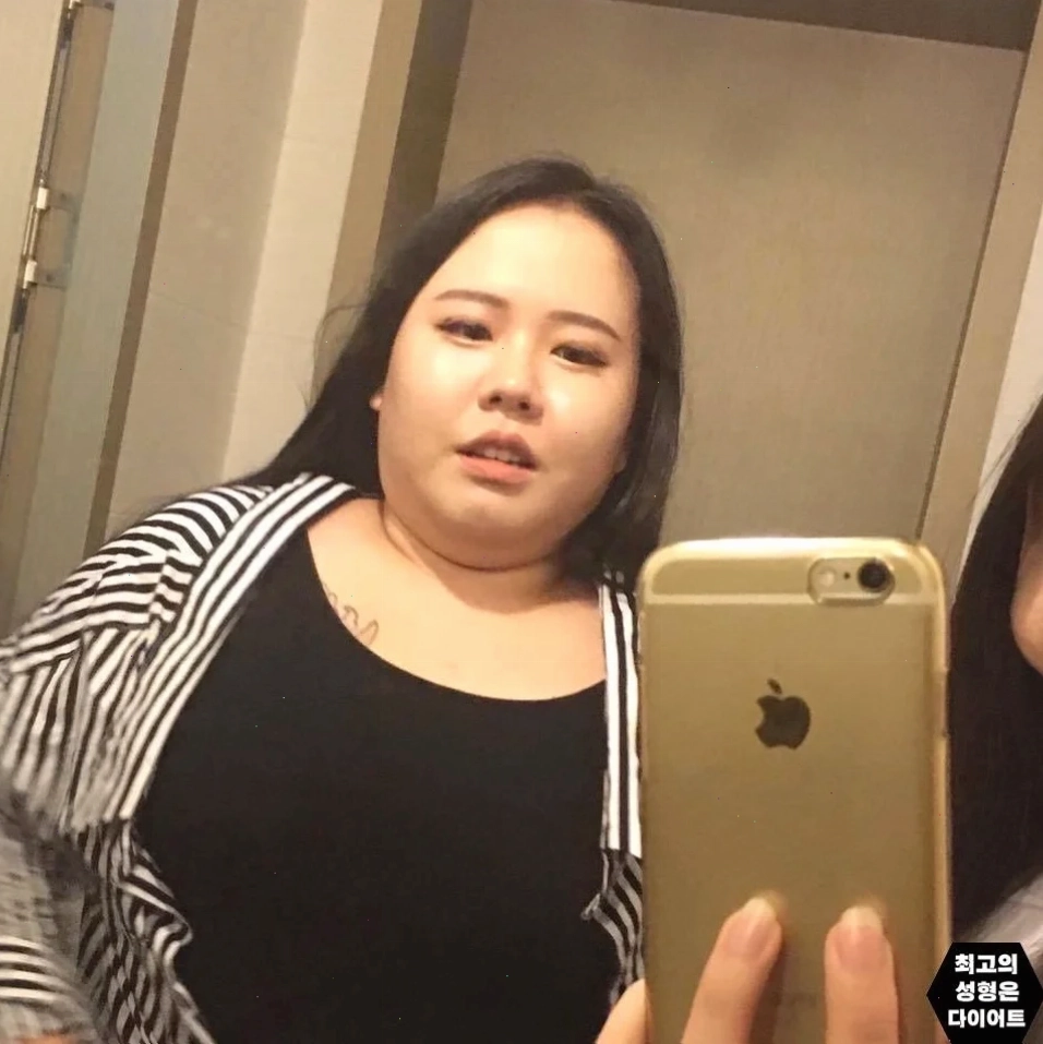 em gái múp chụp hình
