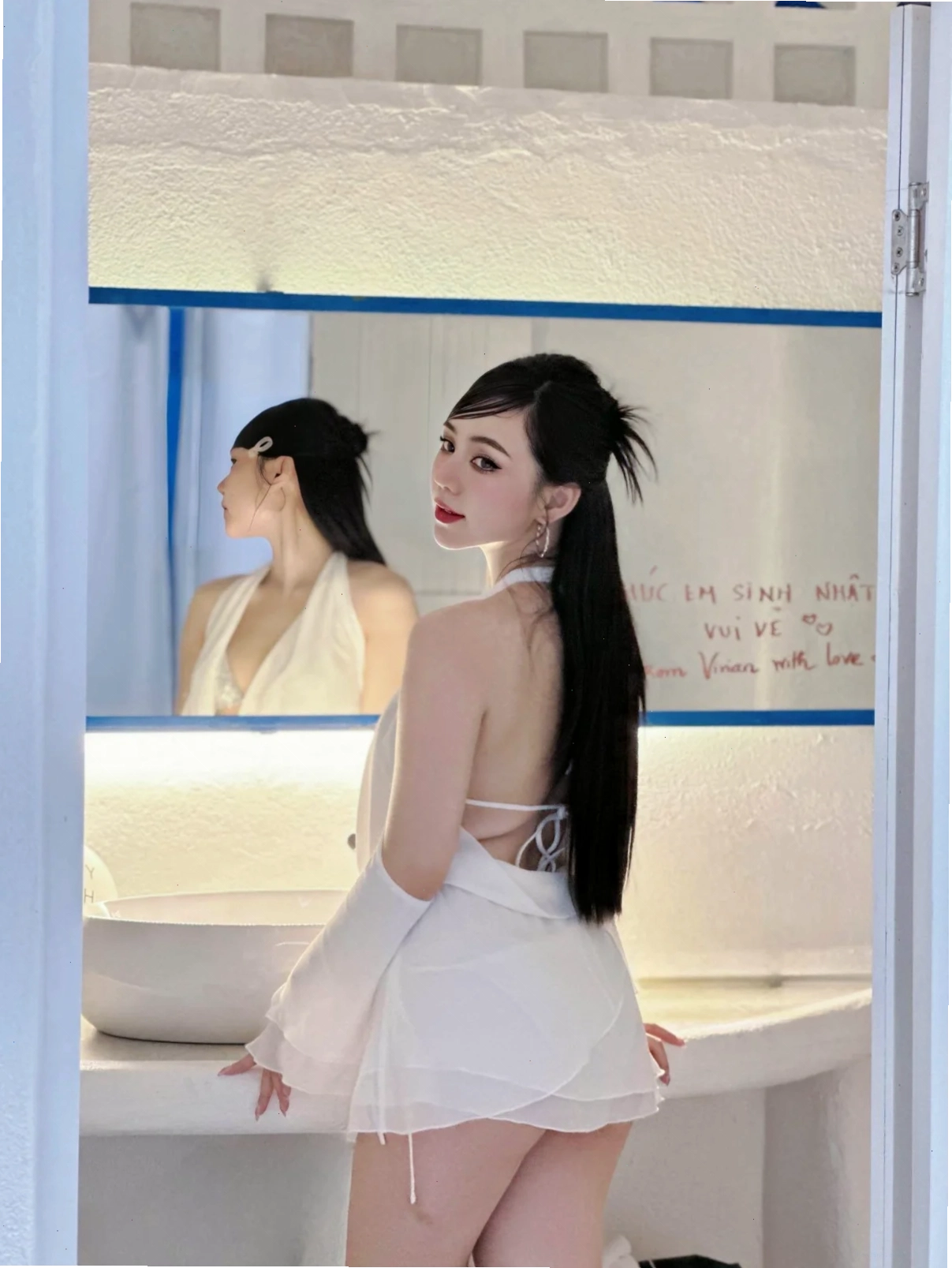 em gái múp dễ thương