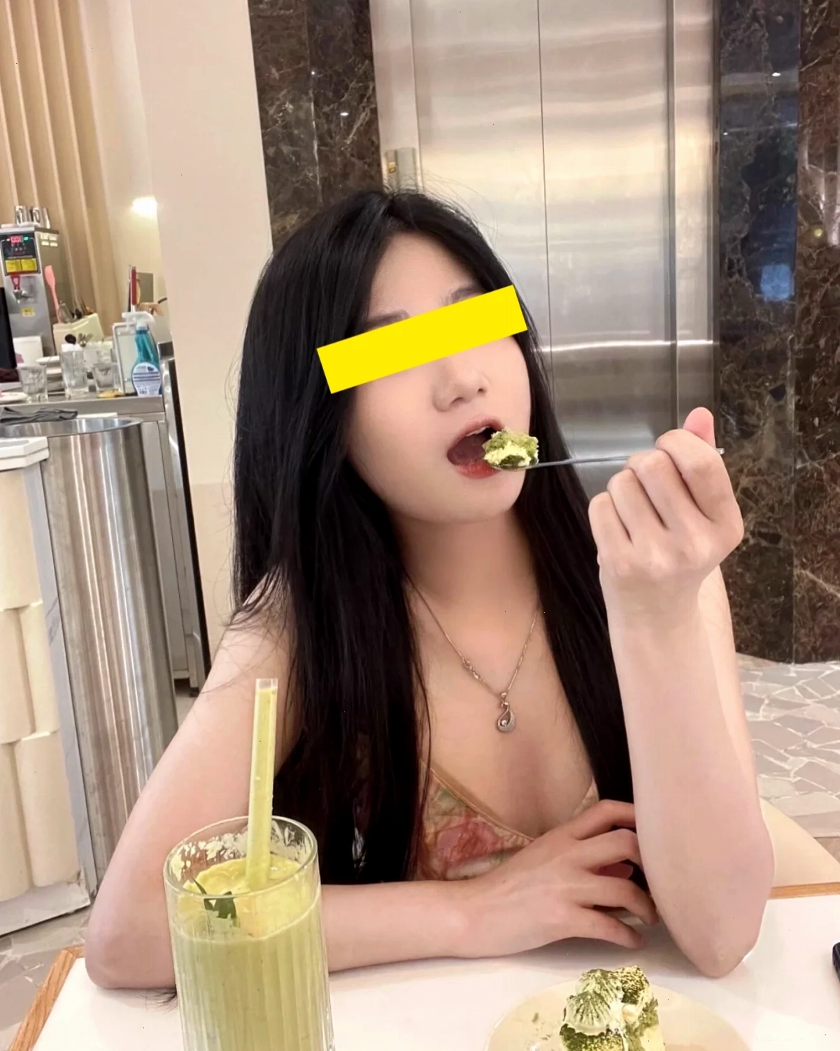 em gái múp năng lượng