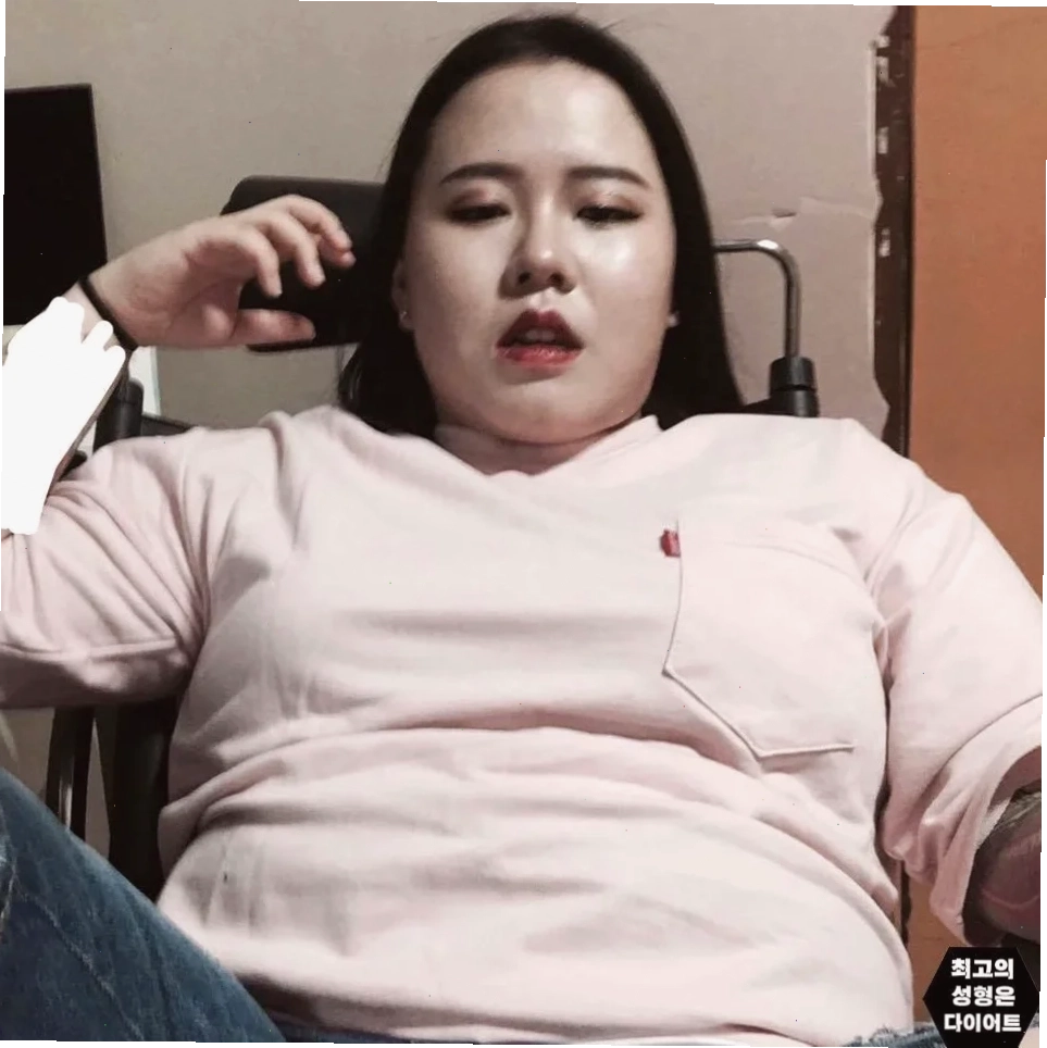 em gái múp quyến rũ