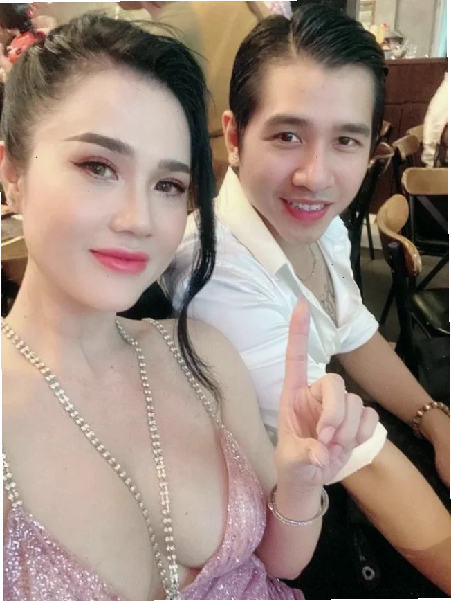 em gái sexy đêm muộn em gái sexy tiệc tùng