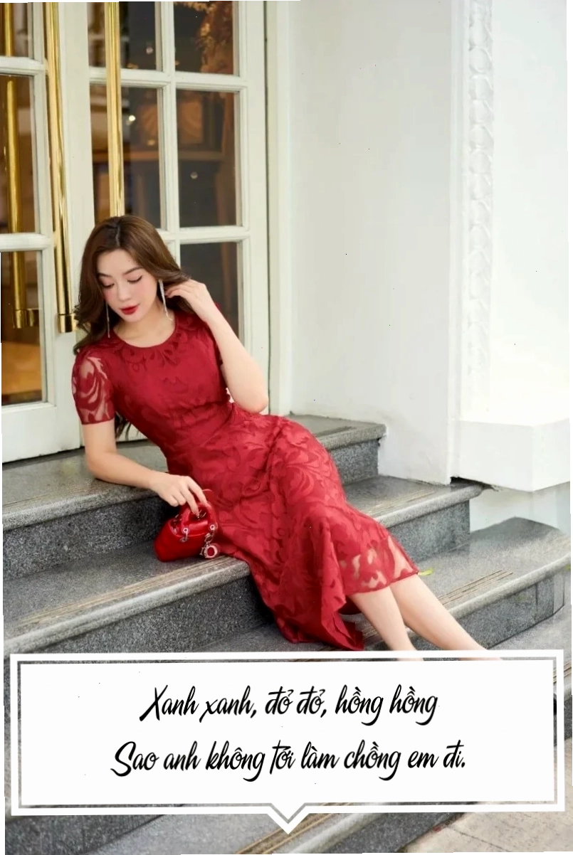 Phong cách thời thượng em là cô gái mặc áo đỏ ấn tượng