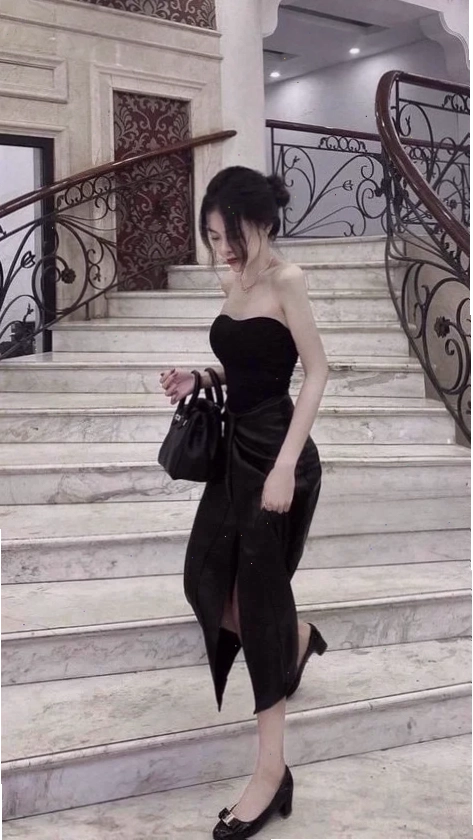 em là cô gái mặc váy đen năng động
