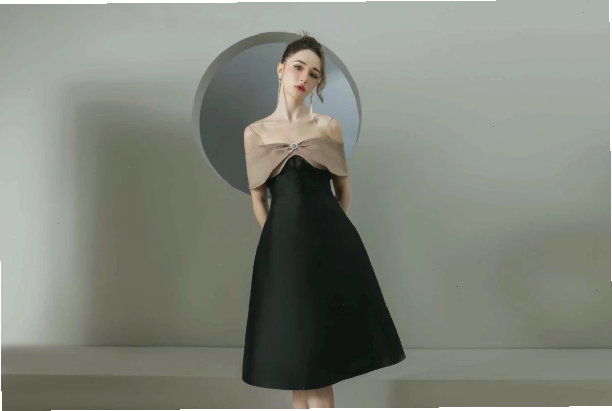 em là cô gái mặc váy đen quyến rũ