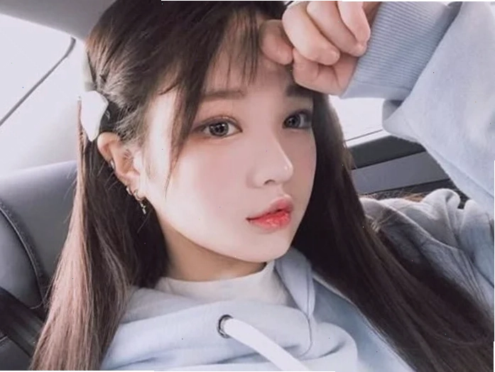 Gái 2k8 tự nhiên