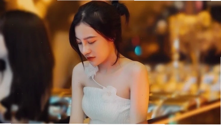 gái bar sexy năng nổ