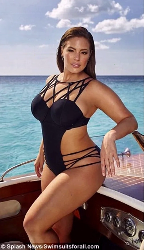 gái béo bikini họa tiết kẻ sọc dọc