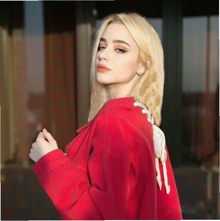 gái châu âu sexy áo khoác da