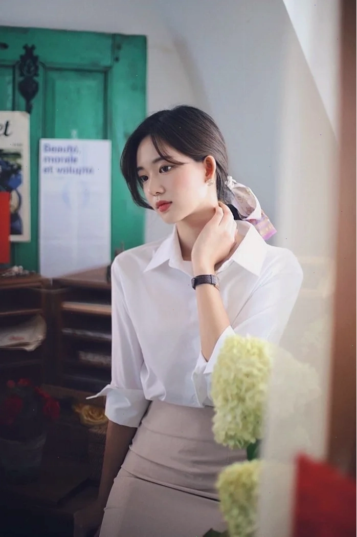 gái công sở sexy tinh tế