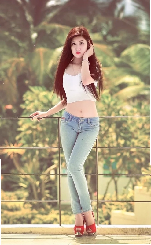 Gái dáng chuẩn dạo phố