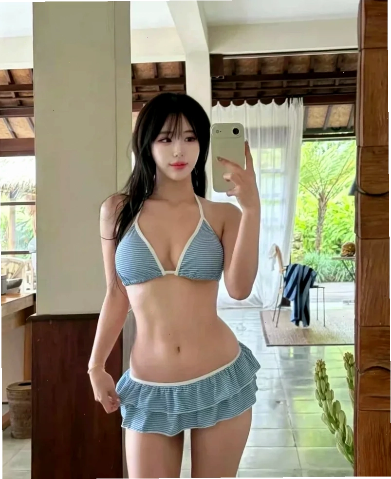 gái đẹp cởi bikini lung linh