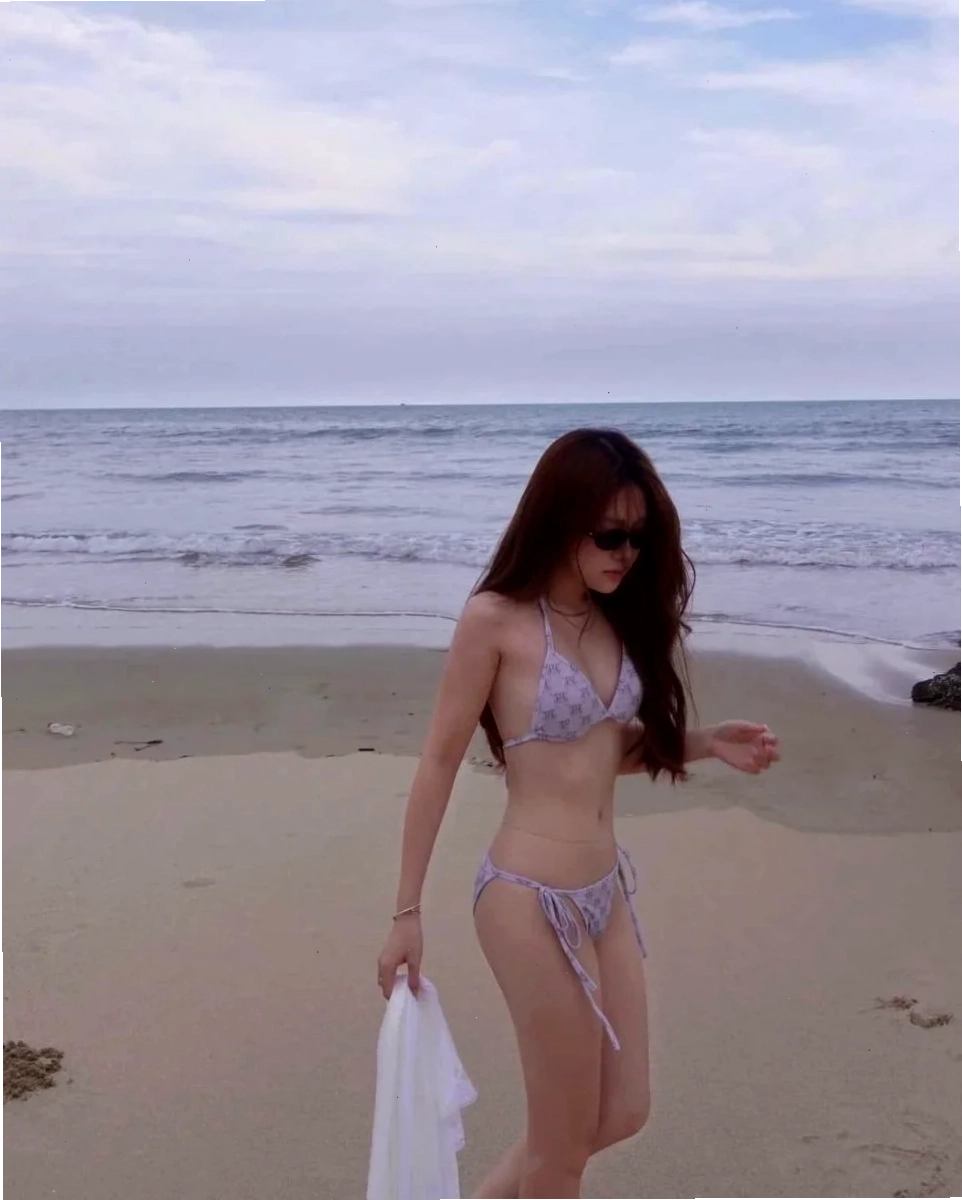 gái đep mặc bikini lôi cuốn
