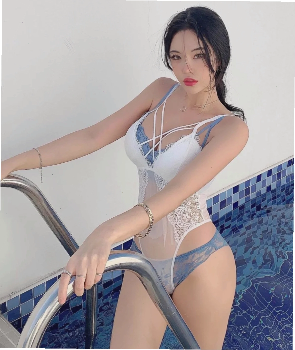 gái đẹp mặc đồ bơi
