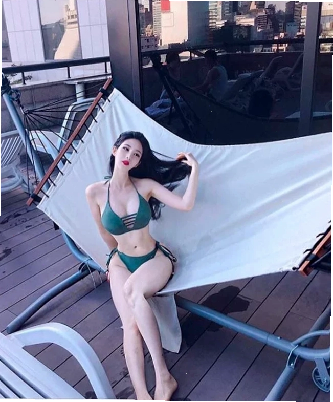 gái đẹp mặc đồ bơi tôn dáng