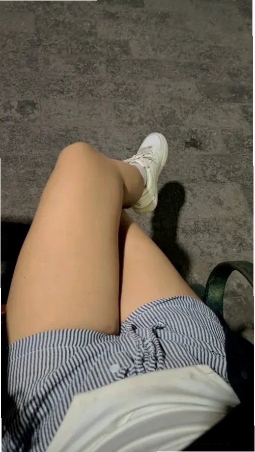 gái đùi to phong cách