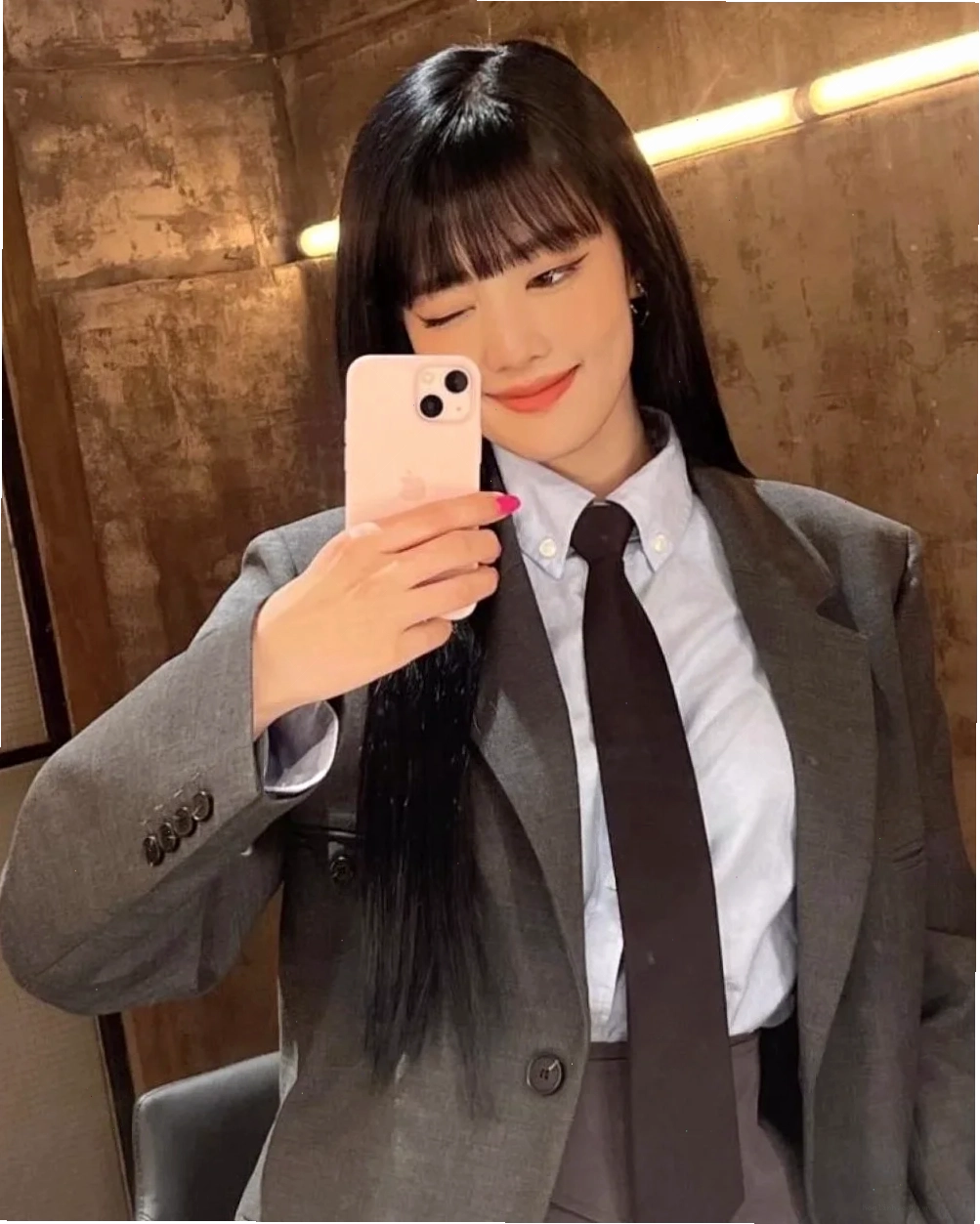 gái hàn quốc mặc váy ngắn