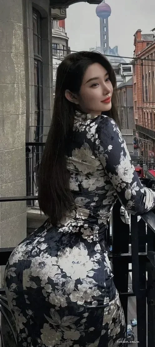 gái khoe mông to gym