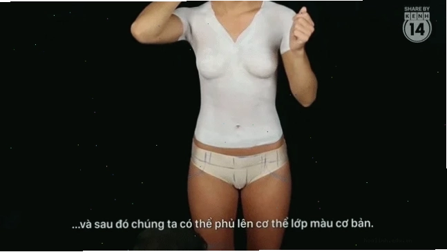 gái không mặc quần lót ra đường gây tò mò