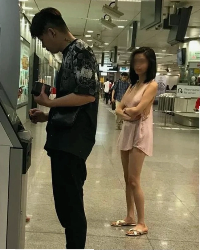 gái không mặc quần lót ra đường sự ủng hộ