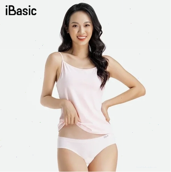 gái không mặc quần lót ra đường tại trung tâm