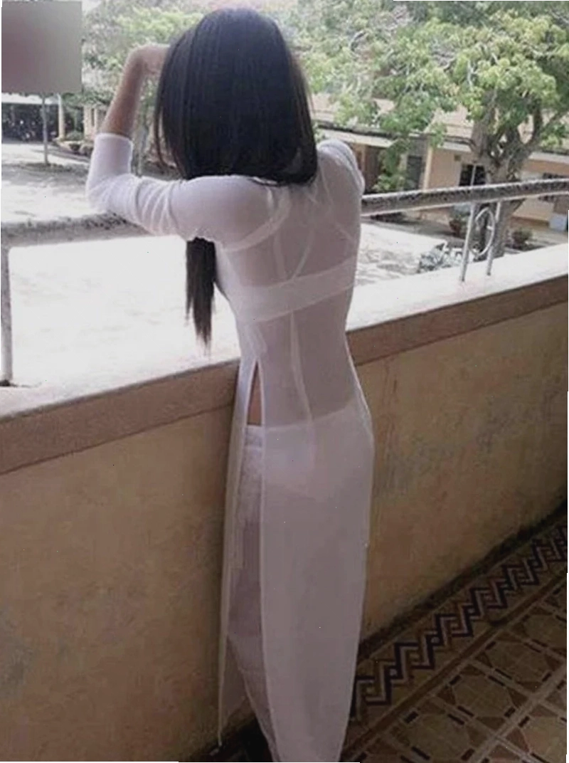 gái mặc áo dài mỏng