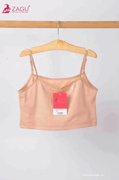 gái mặc áo lá tinh tế