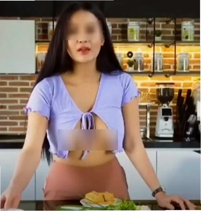 gái mặc áo xuyên thấu dịu dàng