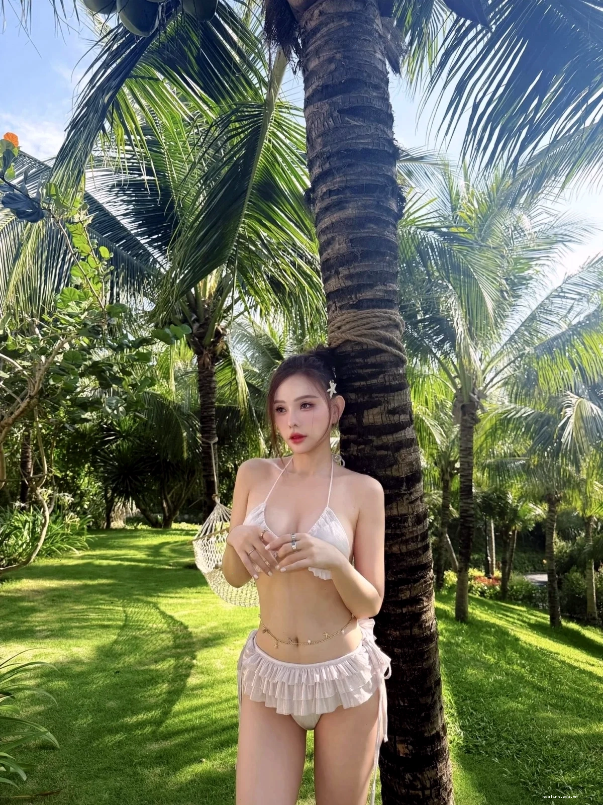 gái mặc bikini gợi cảm sang trọng