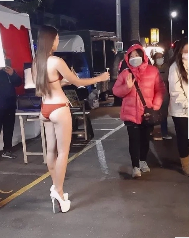 gai mac bikini mong xinh dep