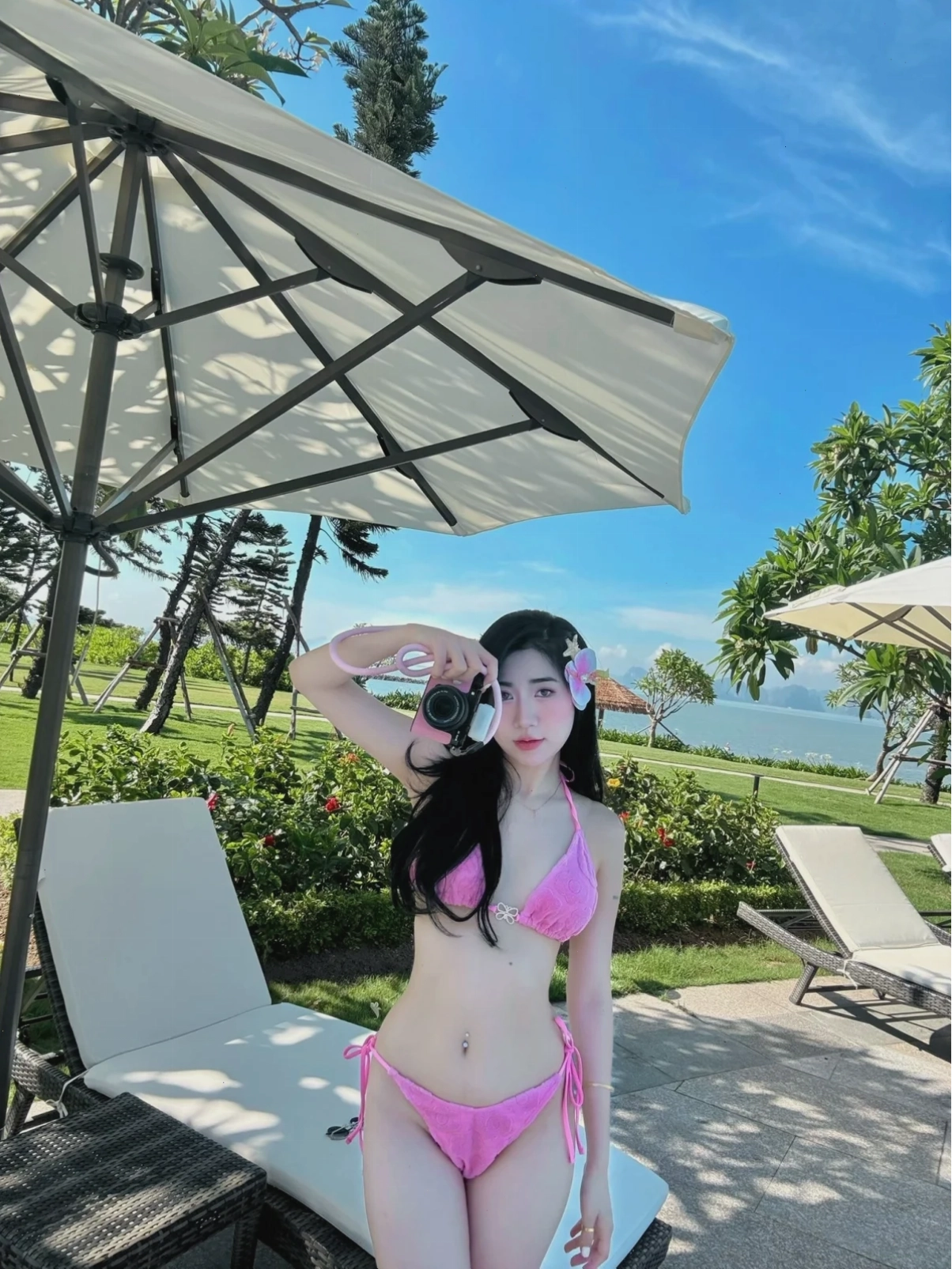 Cá tính bikini Gái mặc bikini mu to cá tính