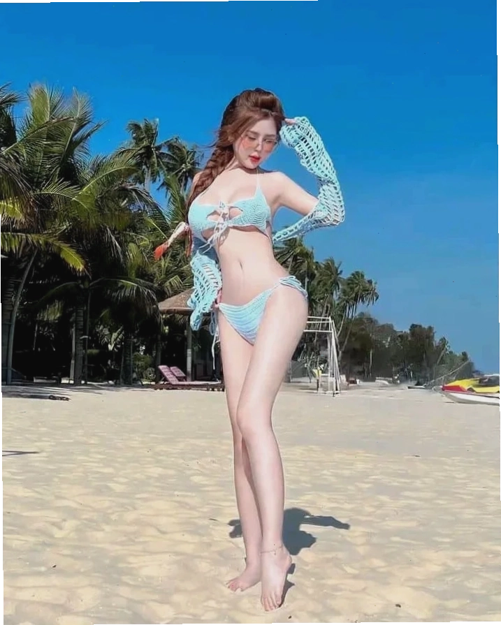 gái mặc đồ bikini xuyên thấu