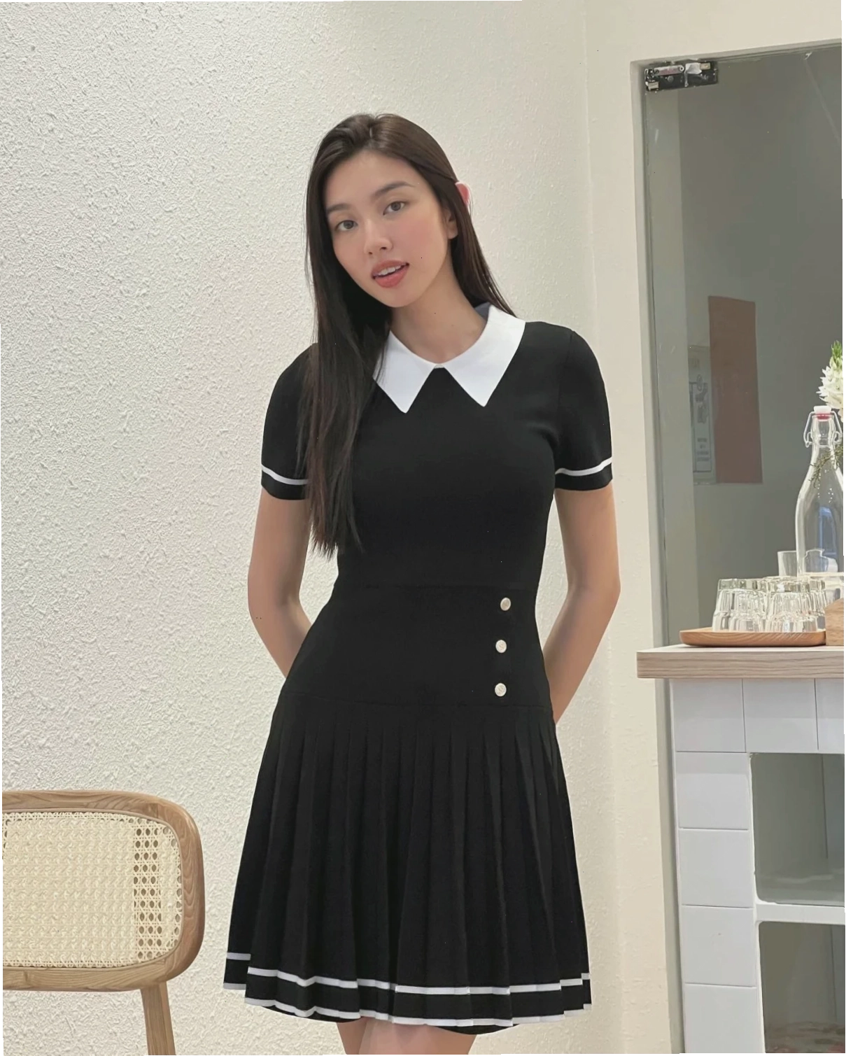 Gái mặc đồ đen dạo phố gái mặc đồ đen phong cách street style