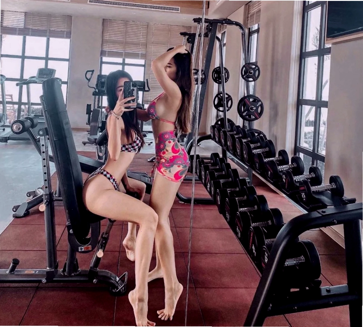 gái mặc đồ tập gym xinh xắn