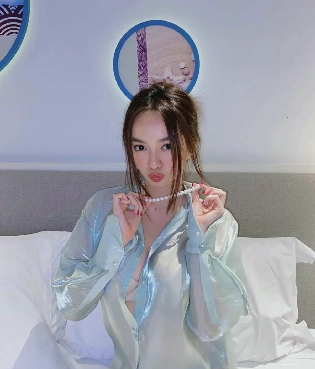 gái mặc đồ trong suốt bikini