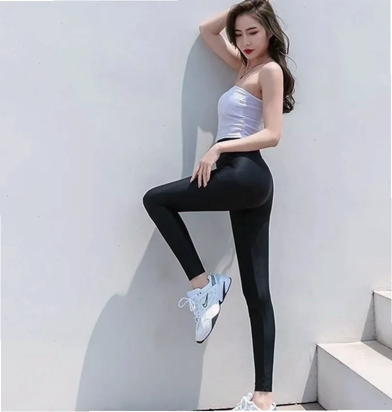 gái mặc quần bó lộ mu