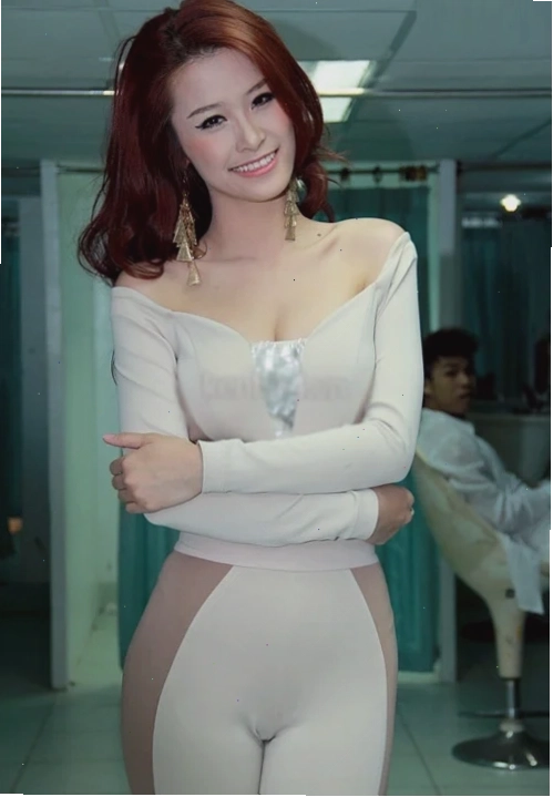 gái mặc quần bó lộ mu