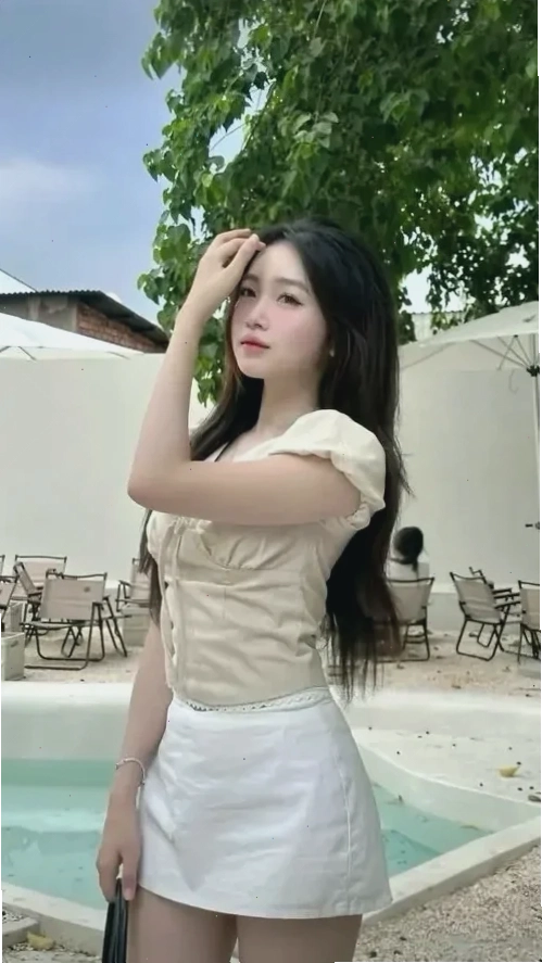gái mặc váy body ấn tượng