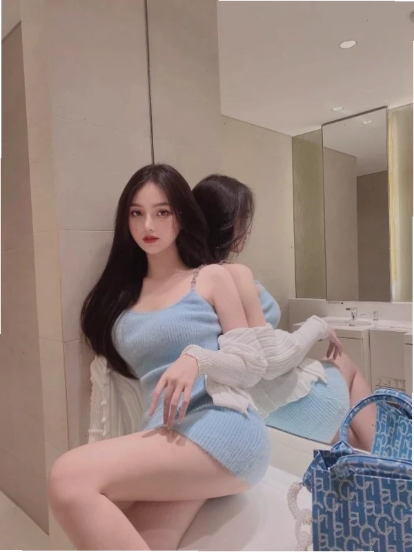 gái mặc váy body cá tính