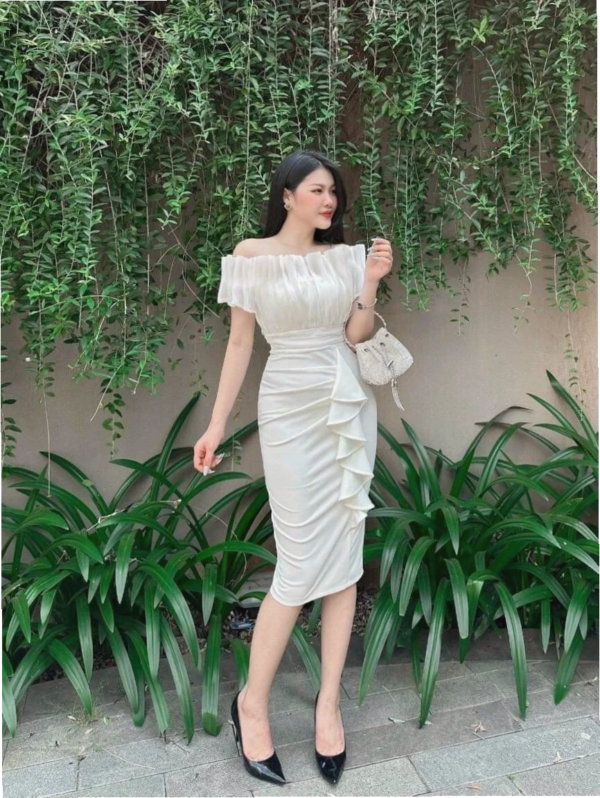 gái mặc váy body thanh lịch