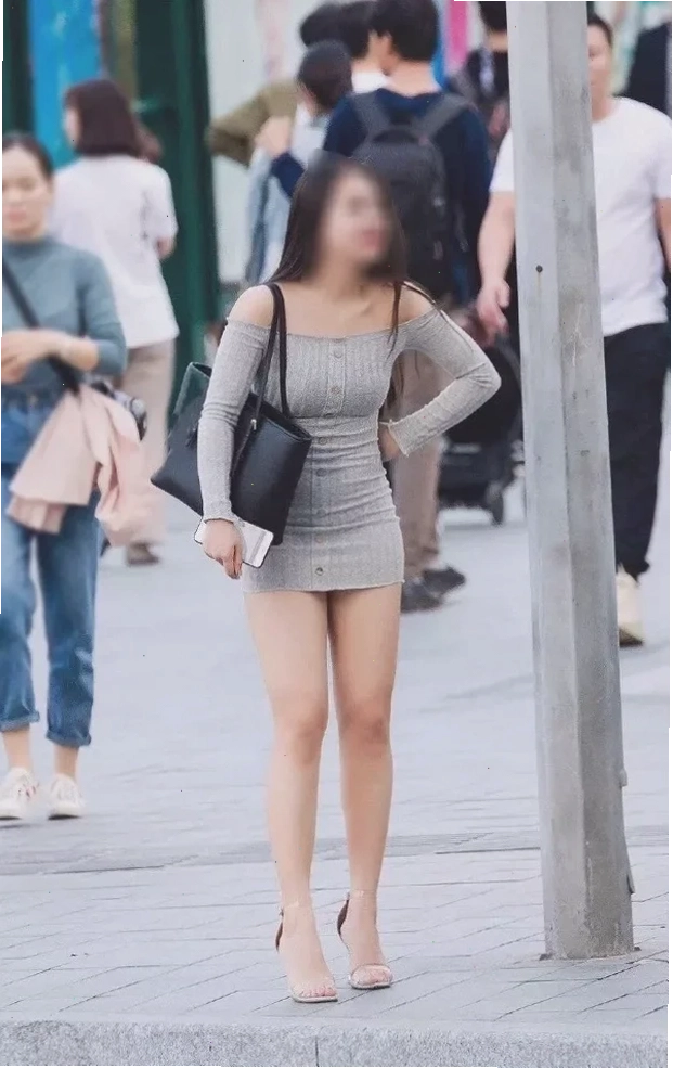 gái mặc váy body thời trang