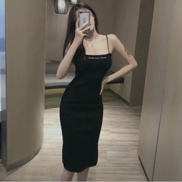 gái mặc váy body tinh tế