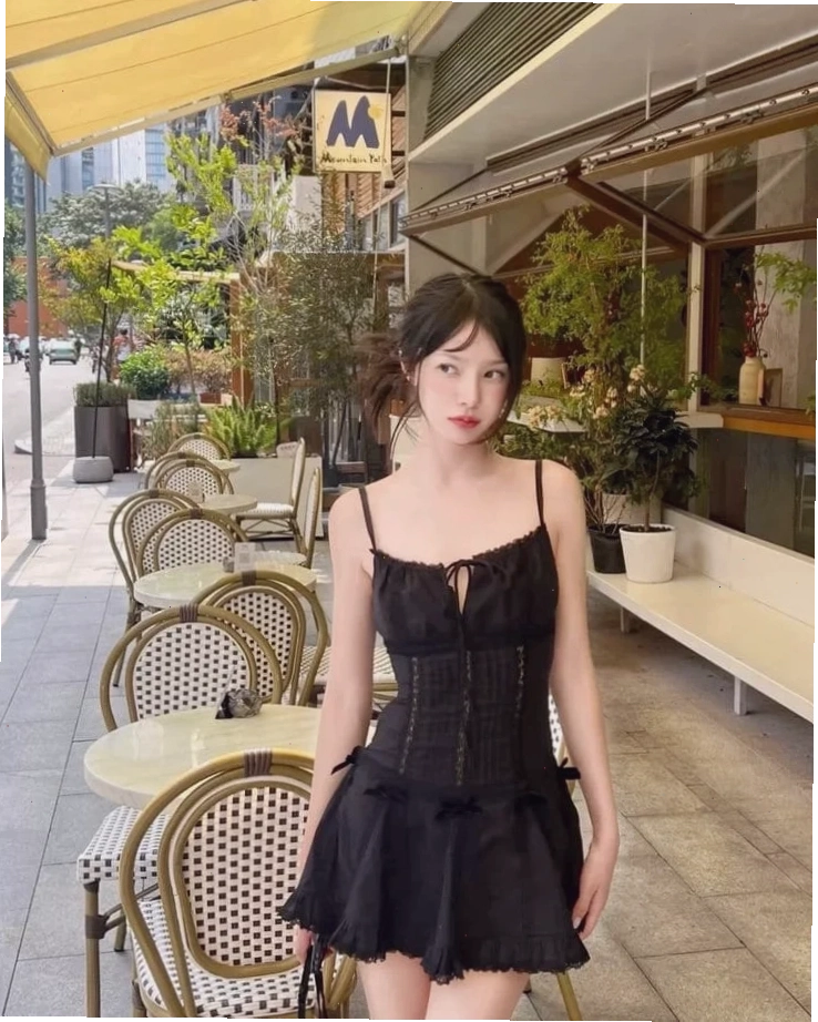 gái mặc váy body xinh xắn