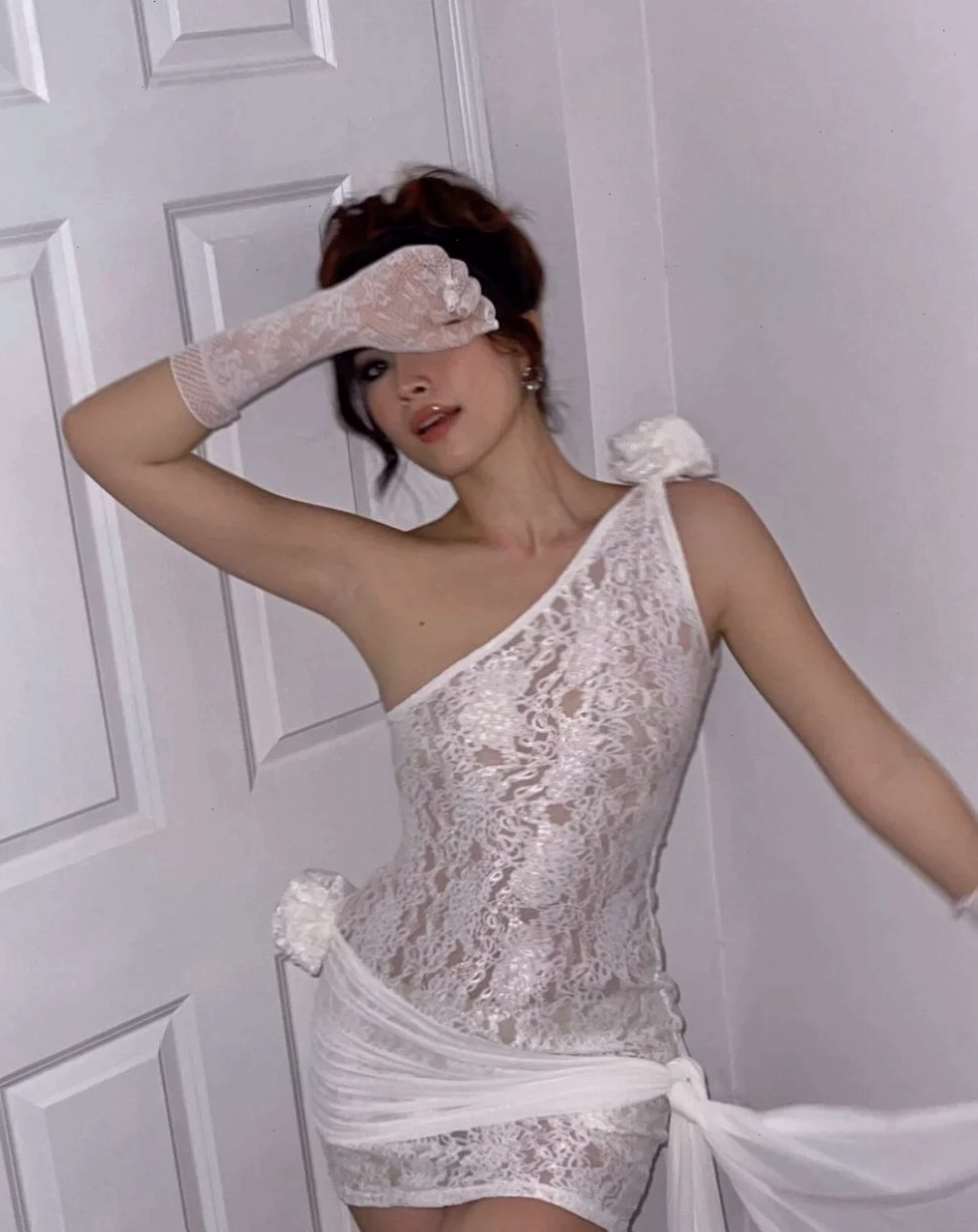 gái mặc váy trong suốt phá cách gái mặc váy trong suốt cá tính