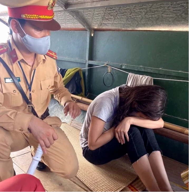 gái mu to nhảy