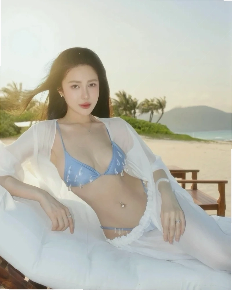 gái nhật bản mặc bikini