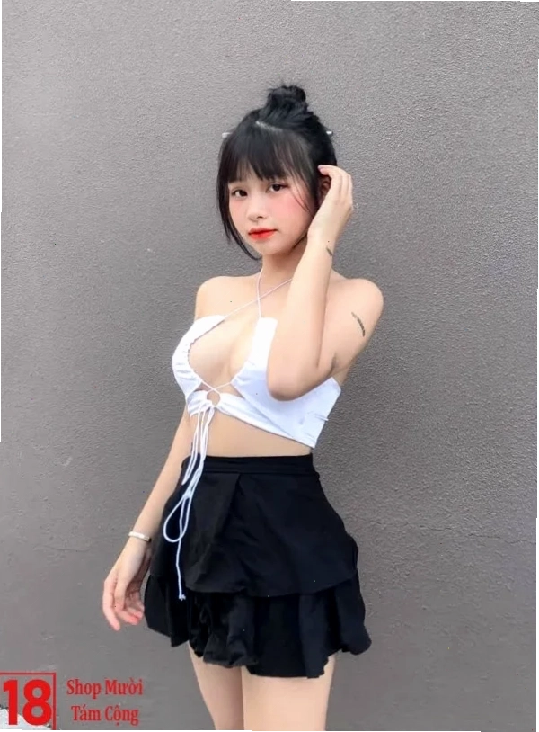 gái nhật mặc váy ngắn nhảy sôi động