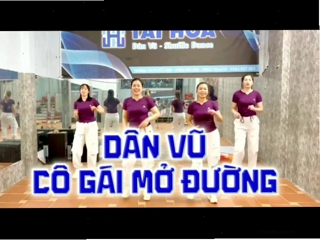 Gái nhảy vũ trường không mặc đồ và văn hóa